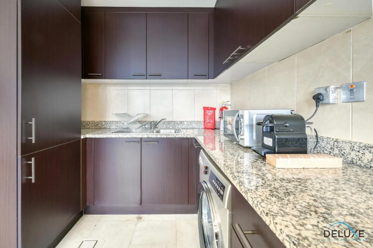 Great Rate Stylish 1Br With Pool & Top Amenities By Deluxe Holiday Homes Dubaj